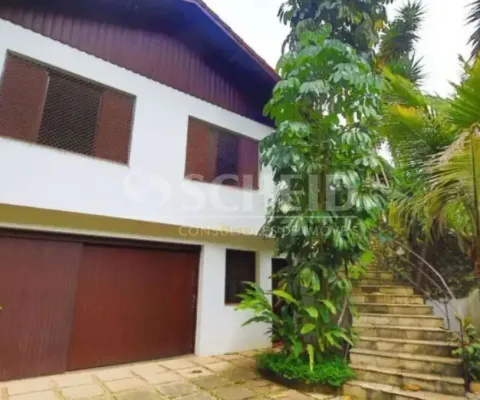 Ampla casa com 4 quartos, piscina e jardim no alto da boa vista!