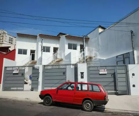 Casa térrea a venda na vila paulista com 2 quartos  e 1 vaga de garagem.