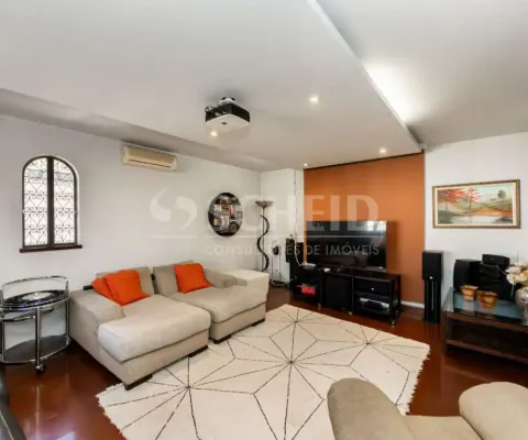 Casa á venda no brooklin com 380m², 6 quartos sendo 2 suítes, 4 vagas.