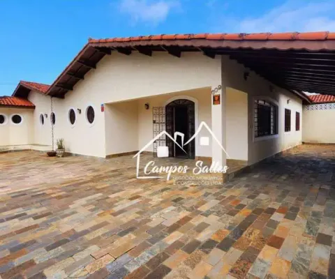 Casa com 3 quartos à venda na Rua Girassol, 609, Parque Turístico, Peruíbe