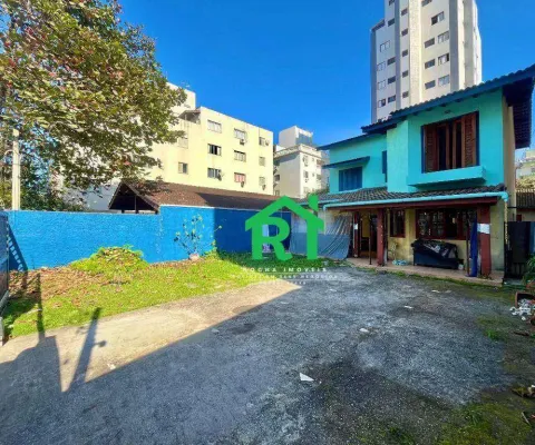 Casa na praia das astúrias i 3 quartos (1 suíte) i 4 vagas i rocha imóveis guarujá.