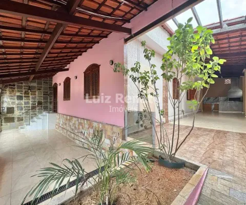 Casa com 3 quartos à venda na Rua Jaime Gomes, Floresta, Belo Horizonte