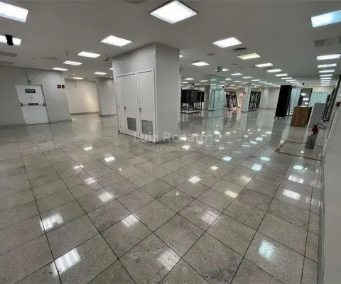 Loja comercial com mais de 3.000m² disponível para locação