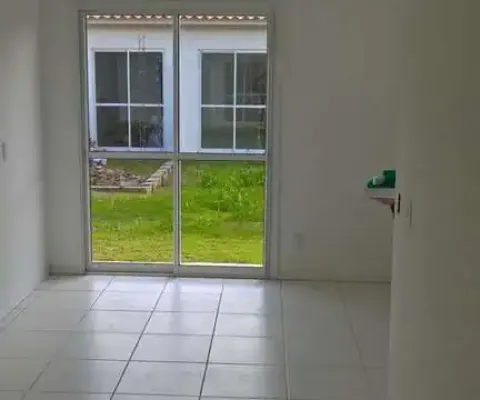 Casa em condomínio fechado com 2 quartos para alugar na Avenida Prefeito Ary Alcântara, 1000, Areal, Pelotas