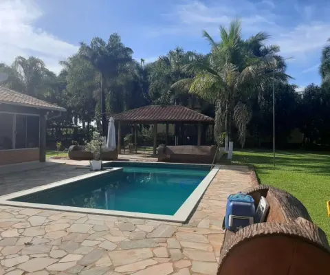 Chácara com piscina e móveis planejados em condomínio com portaria 24h em uberlândia! oportunidade