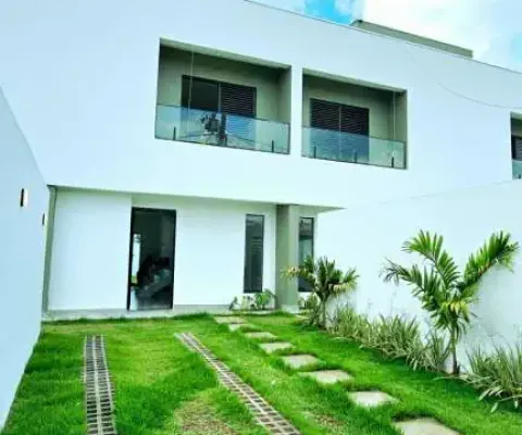 Casa sobrado com 2 suítes, closet, quintal, até 4 vagas, home office na zona sul em uberlândia