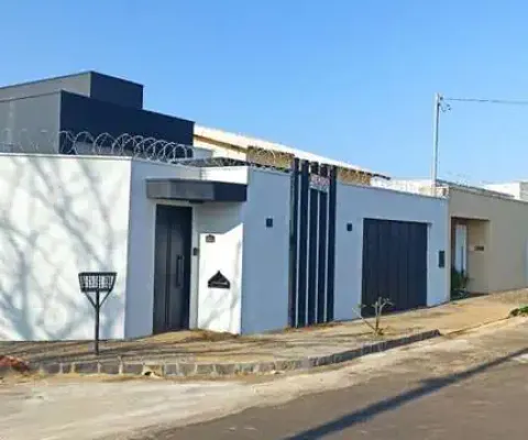 Casa de alto padrão com 3 quartos e área gourmet em uberlândia-mg - vida nova!