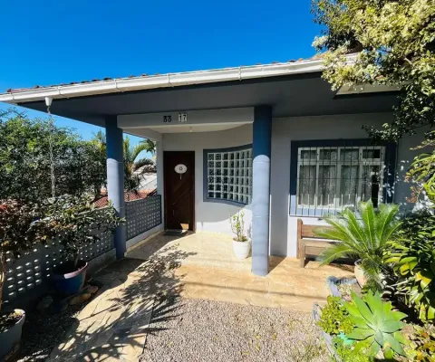 Casa semi mobiliada com 03 quartos sendo 01 suíte 03 bwc localizada  em forquilhas - são josé - sc.