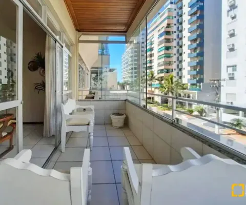 Apartamento com 03 quartos sendo 01 suíte 03 bwc localizado no centro de florianópolis sc.