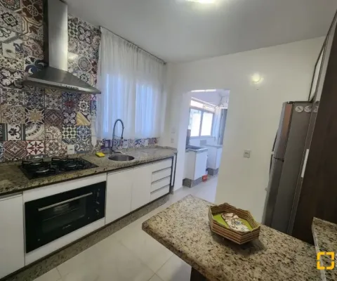Apartamento com 03 quartos e 02 bwc localizado no estreito florianópolis sc.