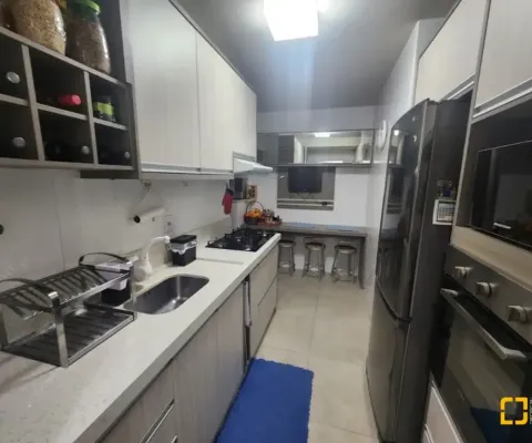 Apartamento com 03 quartos sendo 01 suíte 02 bwc localizado no centro de florianópolis sc.