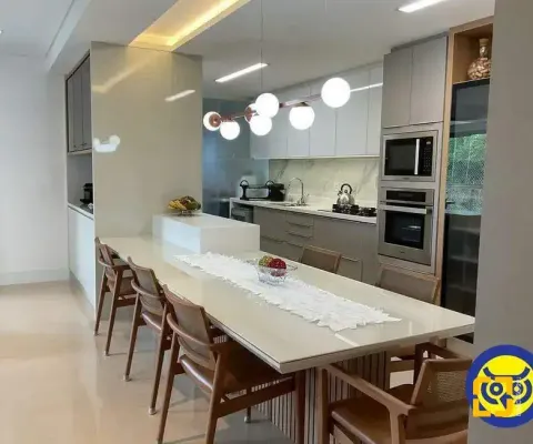 Apartamento com 04 quartos sendo 04 suítes 05 bwc localizado no córrego grande florianópolis sc.