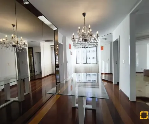Apartamento à venda no centro com 03 quartos sendo 01 suíte 04 bwc localizado em florianópolis sc.