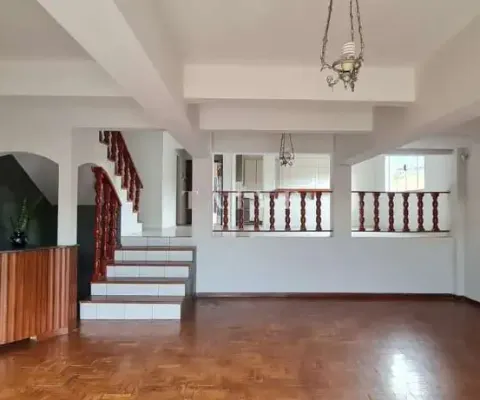 Sobrado para venda , 390m² no total, 193m² construção,no jd quebec, 3 quartos sendo 1 suite, e 2 co