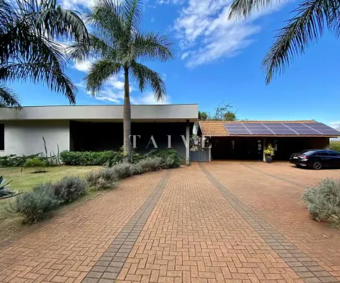 Casa de 600m² para venda e locação/  4  dormitórios (sendo 3 suítes)/piscina privada - cond. green