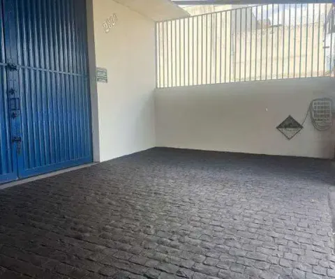 Casa com 2 quartos para alugar na Avenida Fernando Vilela, Martins, Uberlândia