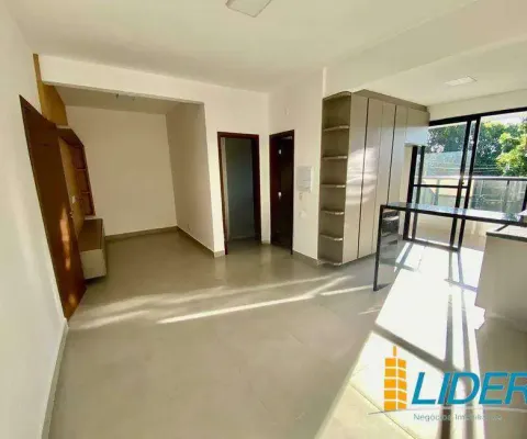 Apartamento com 2 quartos para alugar na Rua Barretos, Daniel Fonseca, Uberlândia