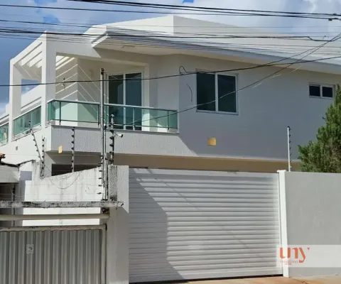 Casa com 5 suítes e piscina no bairro de intermares