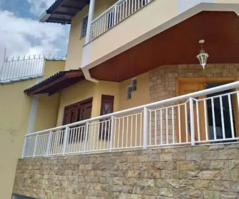 Casa à venda na Avenida São Bento, Vila Galvão, Guarulhos