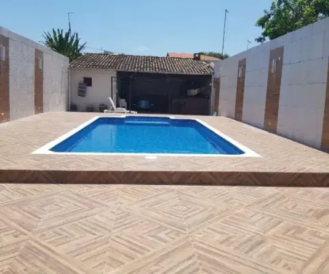 Casa com 2 quartos à venda na Avenida Casemiro José Marques de Abreu, 178, Porto Novo, Caraguatatuba