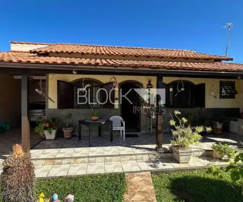 Jardim atlântico central (itaipuaçu) | casa 2 quartos, sendo 1 suite