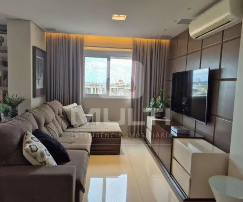 Apartamento com 3 quartos à venda no Lidice, Uberlândia 