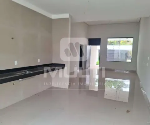 Casa com 3 quartos à venda na Cidade Jardim, Uberlândia 