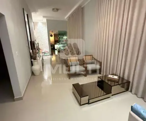 Casa com 3 quartos à venda no Alto Umuarama, Uberlândia 