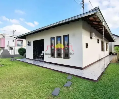 Casa com 3 quartos à venda no Petrópolis, Joinville 