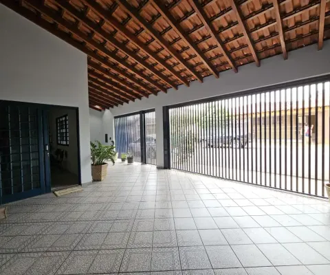 Casa ampla com salão comercial e edícula no centro de bauru!