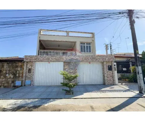 Casa triplex, 346m², 4 suítes, nascente, cidade dos funcionários