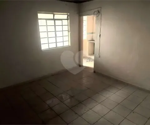 Casa com 1 quarto para alugar no Utinga, Santo André 