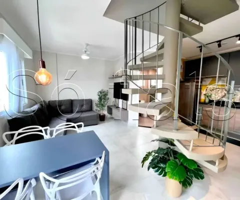 Travel inn boulavard riviera, apto duplex com 102m², 01 dormitório e 01 vaga