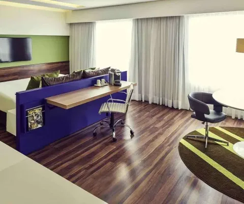 Flat com 1 quarto à venda na Avenida Jorge Zarur, 1, Vila Ema, São José dos Campos
