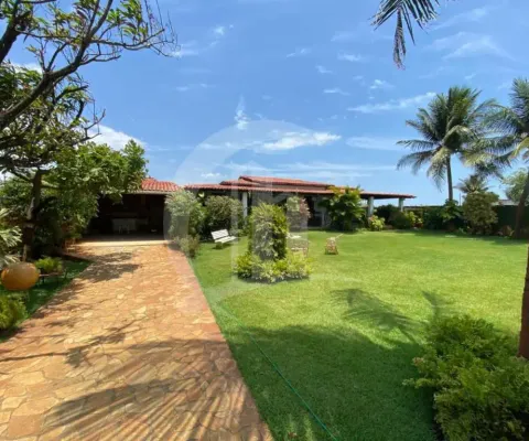 Oportunidade única - casa na praia de aruana em excelente localizção, a 300 metros da praia