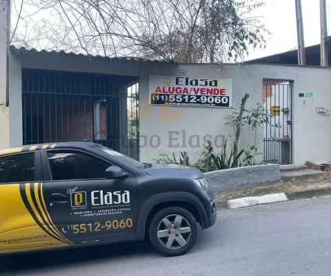 Casa à venda na Estrada das Canjaranas, 236, Valo Velho, Itapecerica da Serra