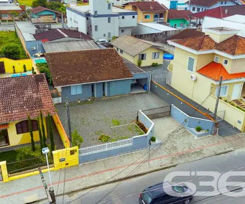 Casa com 3 quartos à venda na Rua Quinze de Novembro, 84, Vila Nova, Joinville