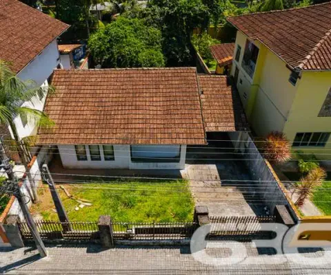Casa com 2 quartos à venda na Rua Almirante Jaceguay, 51, Santo Antônio, Joinville