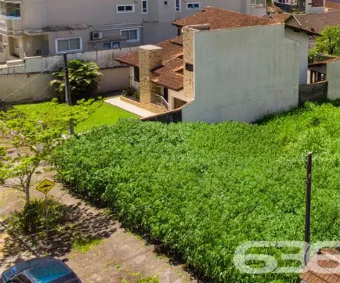 Terreno à venda na Rua Quinze de Novembro, 329, Glória, Joinville