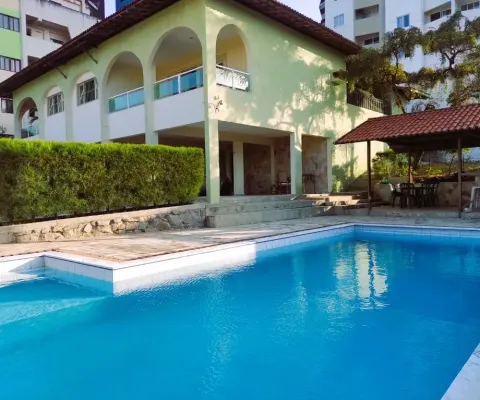 Ponta negra: espetacular casa triplex com piscina em terreno arborizado de 900m²