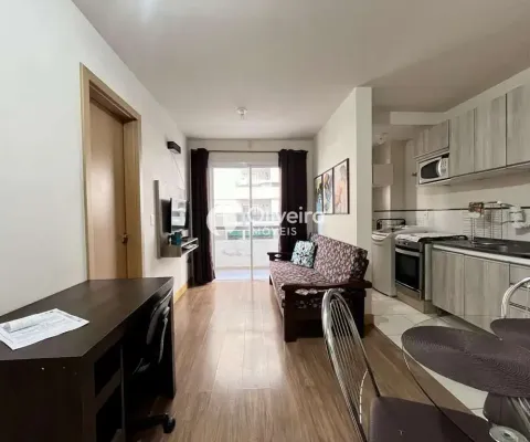 Apartamento central com 1 dormitório e garagem 100% mobiliado!