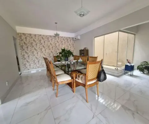 Casa à venda, de 04 quartos, sendo 03 suítes, no bairro jardim são bento