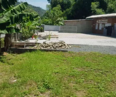Oportunidade de investimento: terreno em área em crescimento