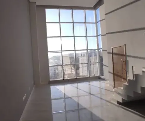 Cobertura bairro iguaçu. cód. c051. 2 suítes, elevador, 2 vgs, área gourmet. vista para ipatingão