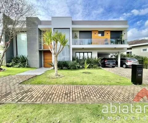 Casa de 4 dormitórios com 634m² com vaga para 4 carros - granja viana