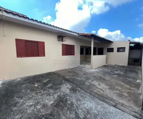 Casa com 2 quartos para alugar na Avenida Vinte e Cinco de Janeiro, Vila Anchieta, São José do Rio Preto