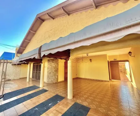 Casa com 3 quartos para alugar na Rua Haiti, Jardim América, São José do Rio Preto