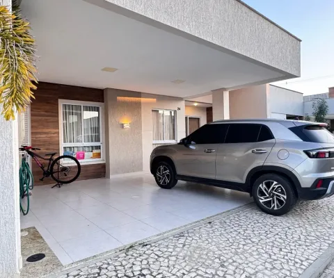Excelente casa mobiliada em condomínio para locação no sim