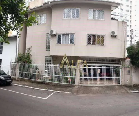 Casa com 6 quartos à venda na Rua Justiniano Neves, 315, Pioneiros, Balneário Camboriú