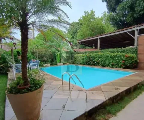 Casa à venda em itaipu, niterói-rj: 4 quartos, 1 suíte, 3 salas, 3 banheiros, 3 vagas, 202m². confira!